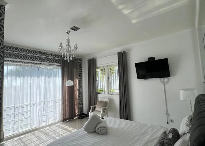 Вилла Sunnyrent. Luxury Tj White &