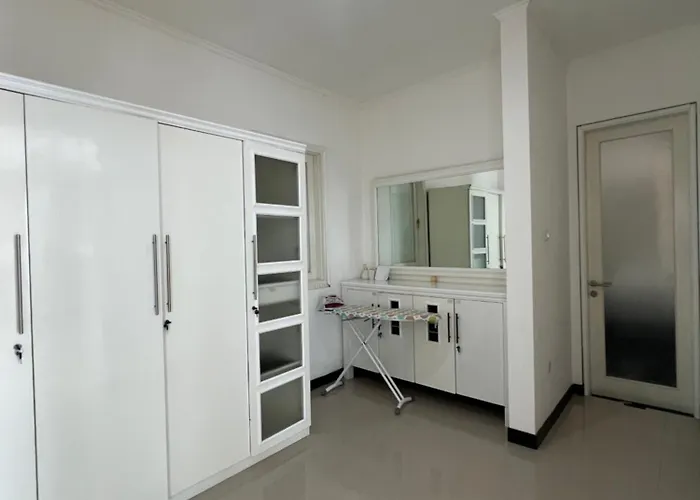 Sunnyrent. Luxury Tj White &